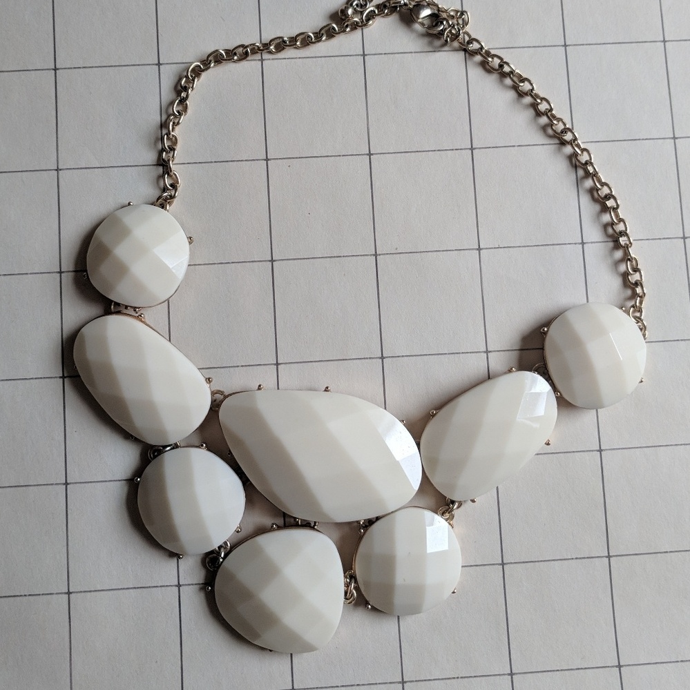 Forever21 gold white dimensional gemstone necklace